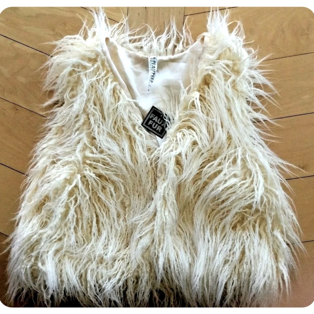 COPY - CUTE! Girls Vest Shaggy Faux Fur Natural Size XLarge NWT By Beautees Sup…